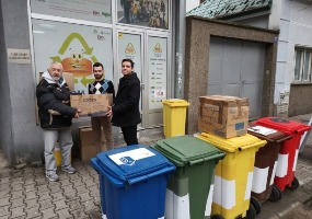 Kolege iz DNV-UNS predale šest kutija prikupljenih čepova za akciju „Čepom do osmeha“